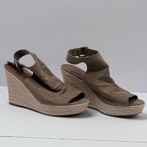 Women's Tan Wedge Sandals